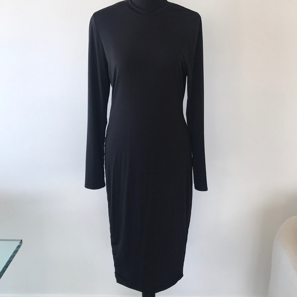 Sanyae Demure Dress - Picture 1 of 5